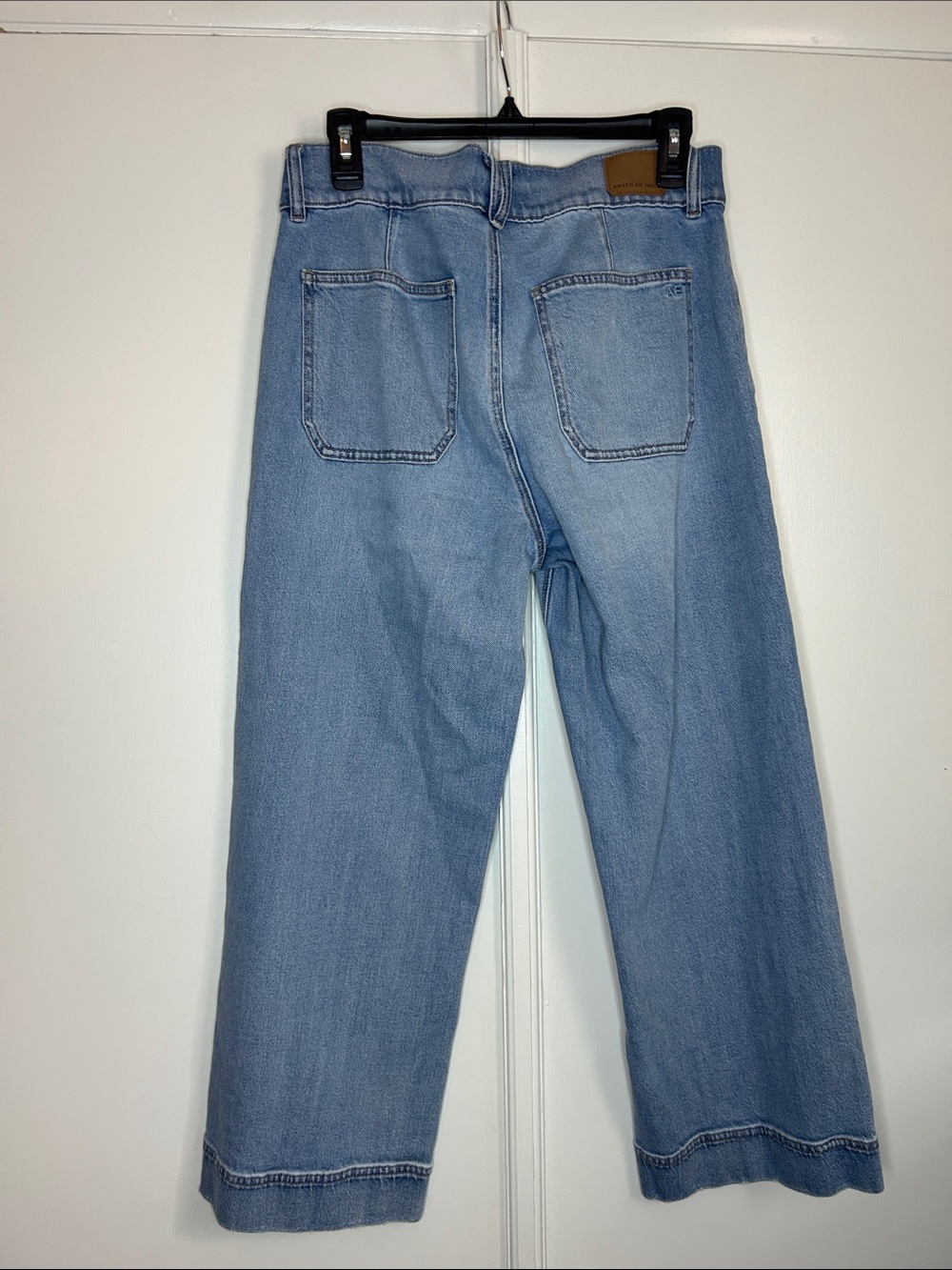 American Eagle Wide Leg Light Wash Cropped Jeans - Picture 7 of 8